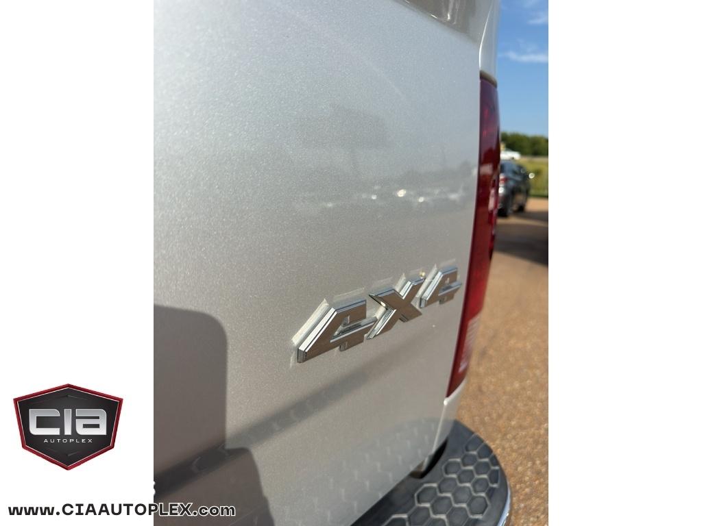 RAM 2500 Tradesman 4x4 Crew Cab 6'4" Box 2018