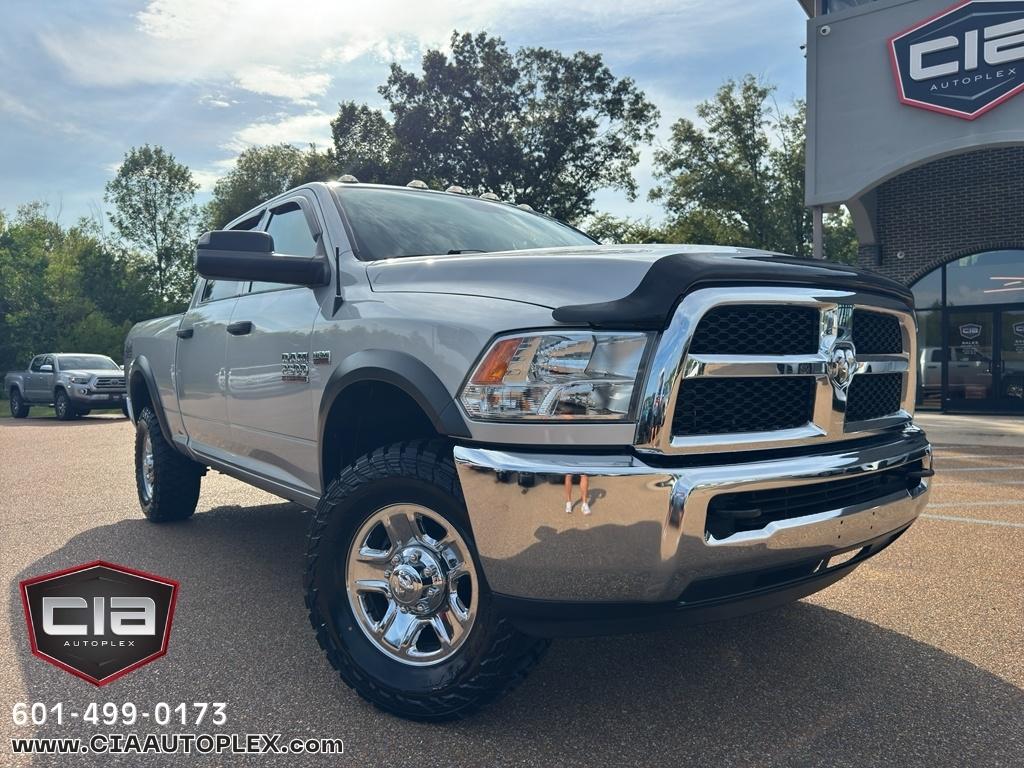 RAM 2500 Tradesman 4x4 Crew Cab 6'4" Box 2018