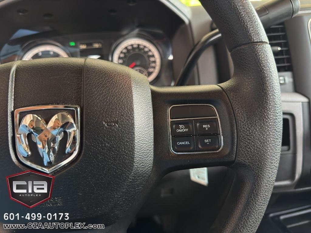 RAM 2500 Tradesman 4x4 Crew Cab 6'4" Box 2018