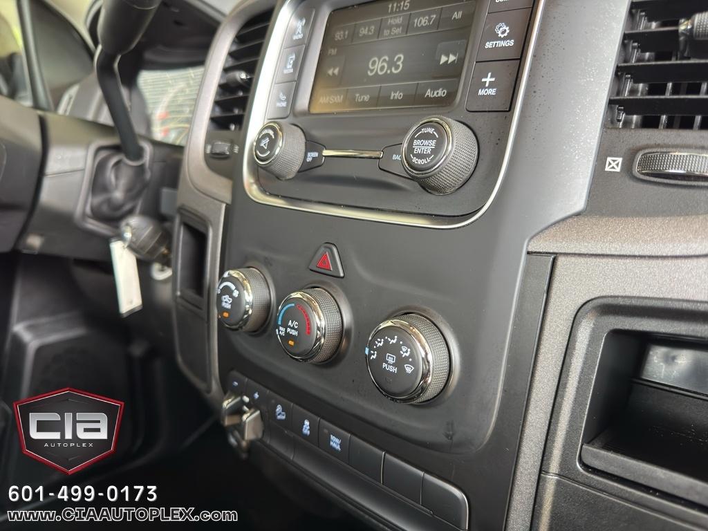 RAM 2500 Tradesman 4x4 Crew Cab 6'4" Box 2018