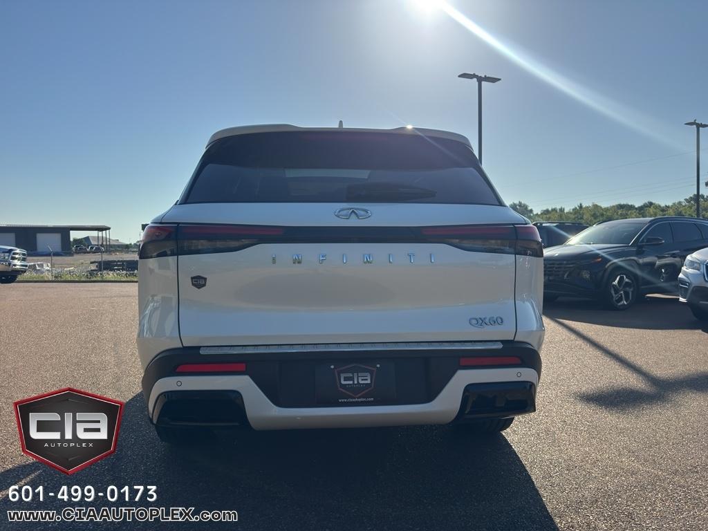 Infiniti QX60 LUXE FWD 2023