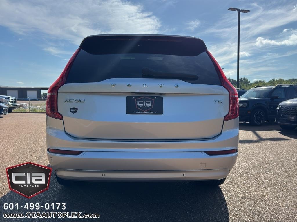 Volvo XC90 T5 FWD Momentum 7P 2022