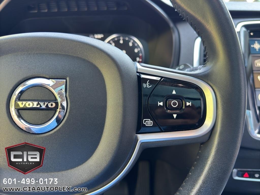 Volvo XC90 T5 FWD Momentum 7P 2022