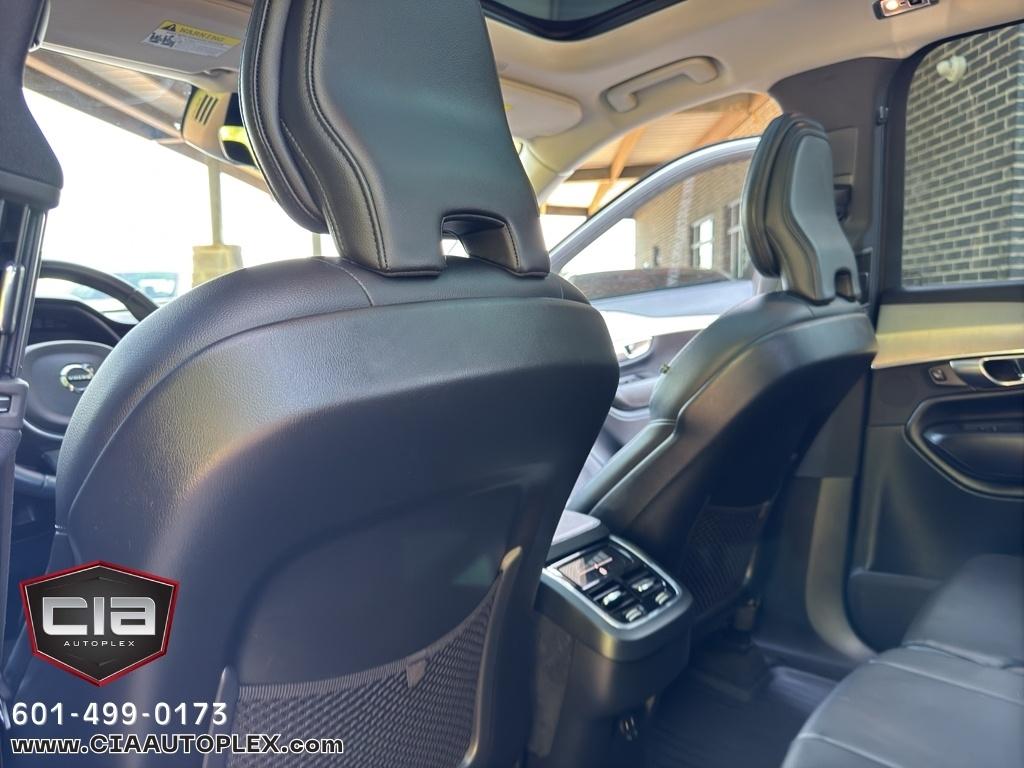 Volvo XC90 T5 FWD Momentum 7P 2022