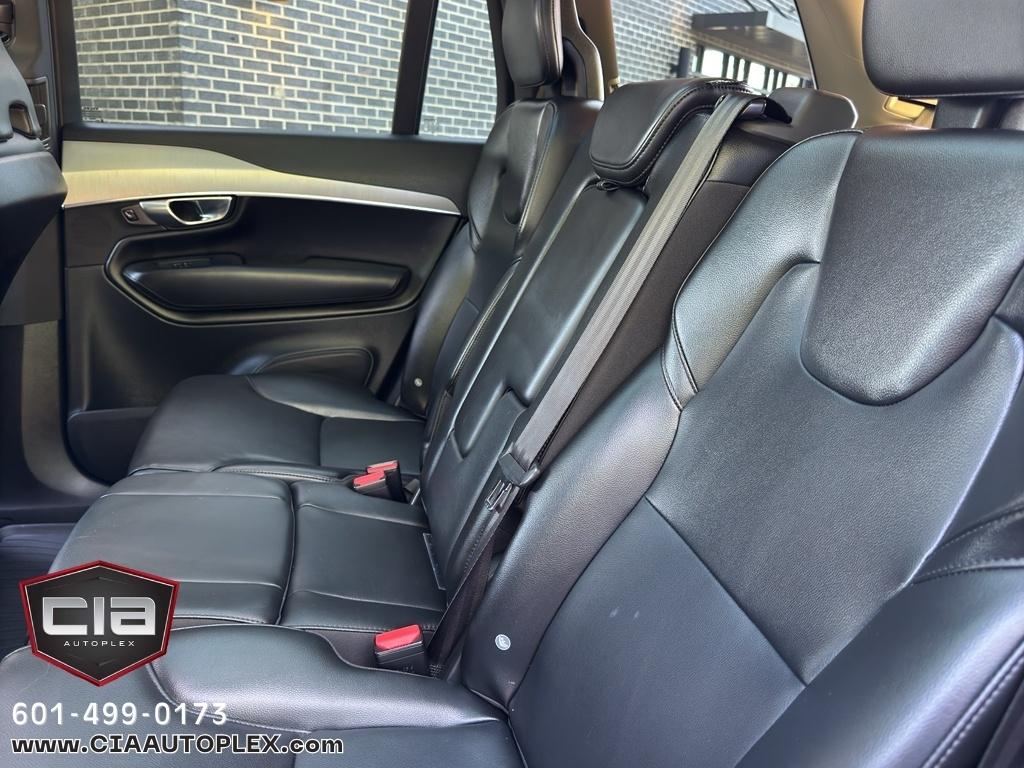 Volvo XC90 T5 FWD Momentum 7P 2022