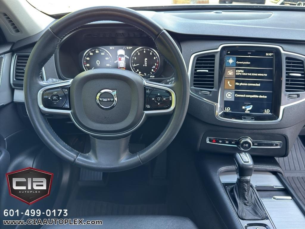 Volvo XC90 T5 FWD Momentum 7P 2022