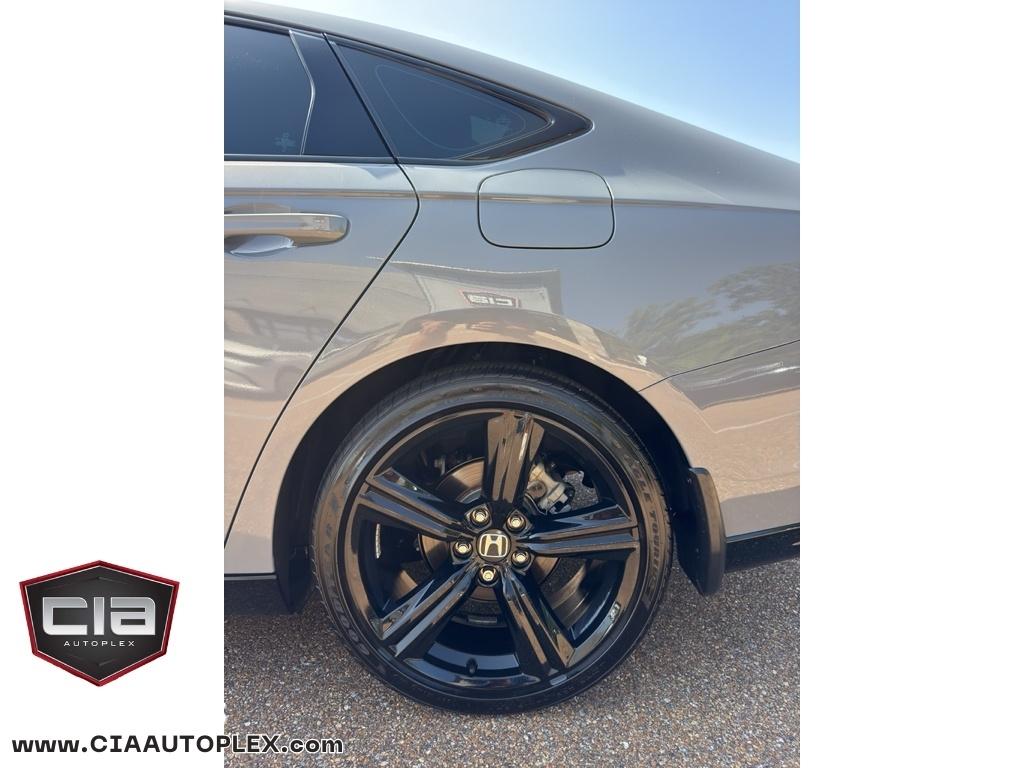 Honda Accord Hybrid Sport-L Sedan 2023