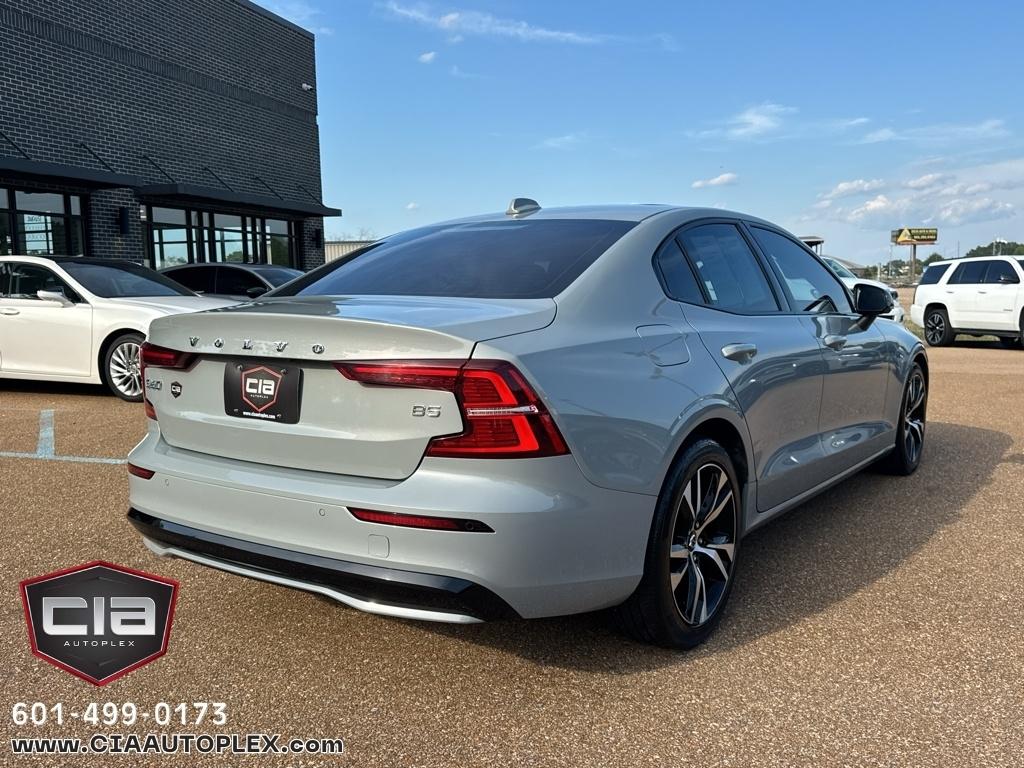 Volvo S60 B5 FWD Core Dark Theme 2024