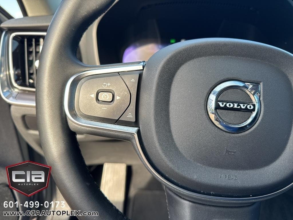 Volvo S60 B5 FWD Core Dark Theme 2024