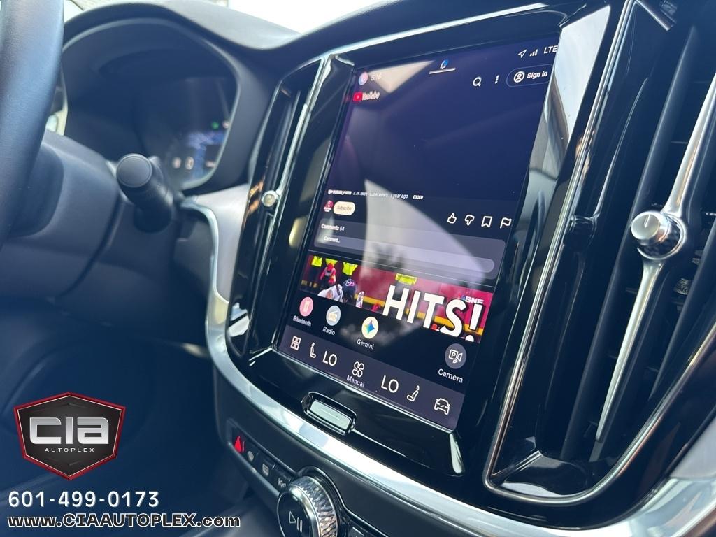 Volvo S60 B5 FWD Core Dark Theme 2024