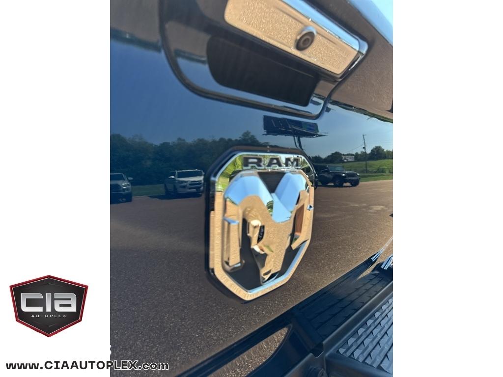 RAM 2500 Limited 4x4 Crew Cab 6'4" Box 2020