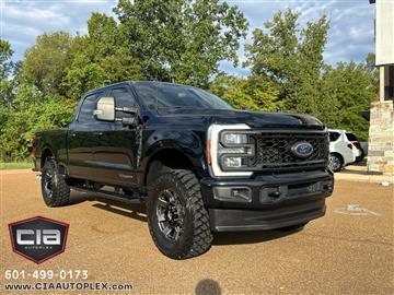 2023 Ford Super Duty F-350 SRW King Ranch 4WD Crew Cab 8' Box