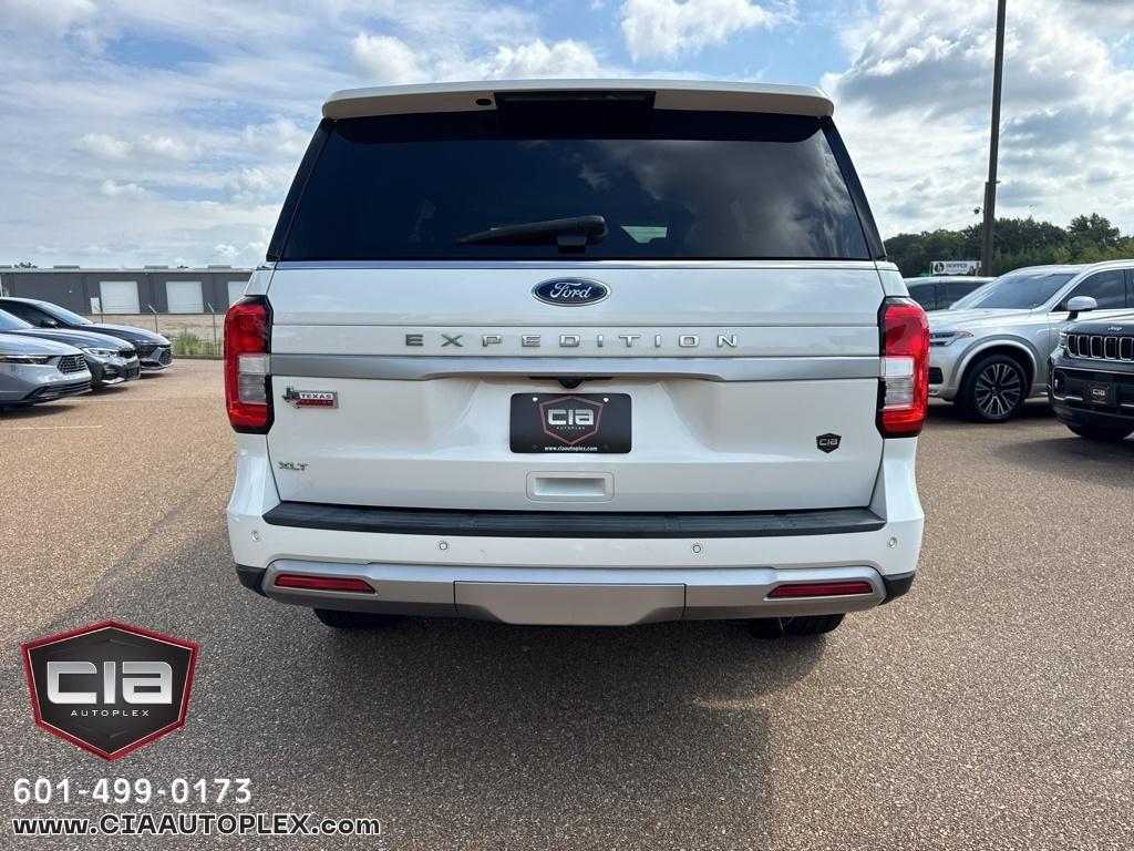 Ford Expedition XLT 4x2 2022
