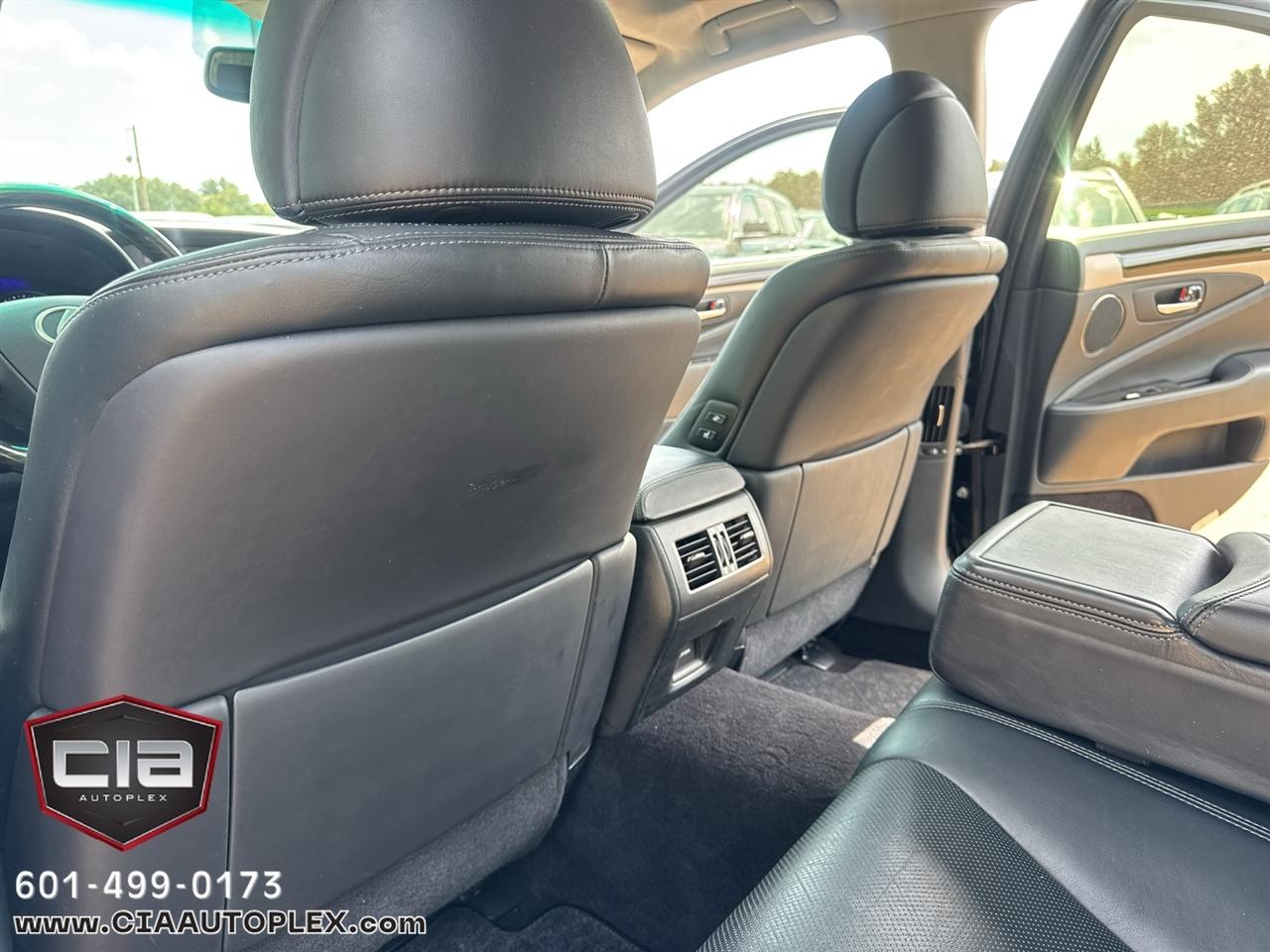Lexus LS 460 4dr Sdn RWD 2013