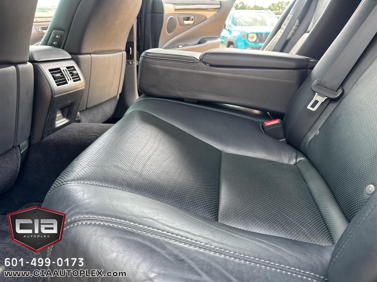 Lexus LS 460 4dr Sdn RWD 2013