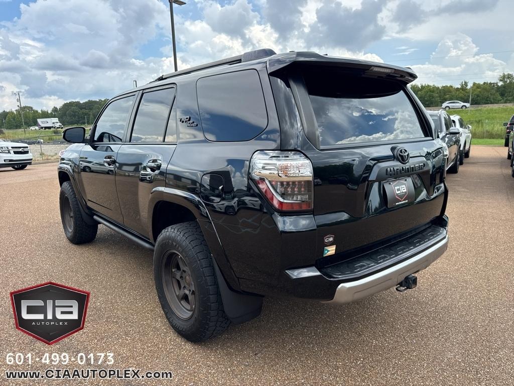 Toyota 4Runner TRD Off Road 4WD (Natl) 2021