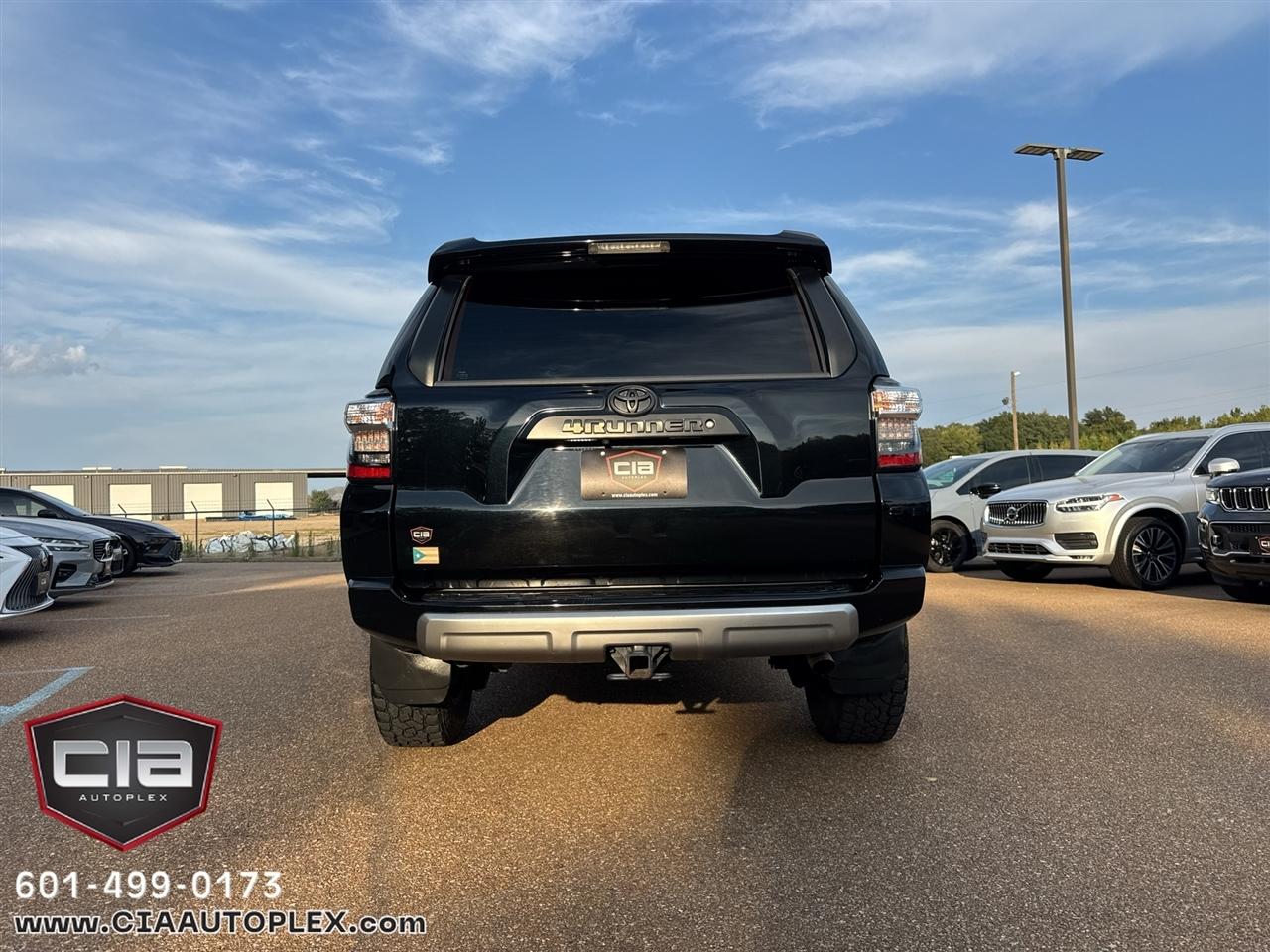 Toyota 4Runner TRD Off Road 4WD (Natl) 2021
