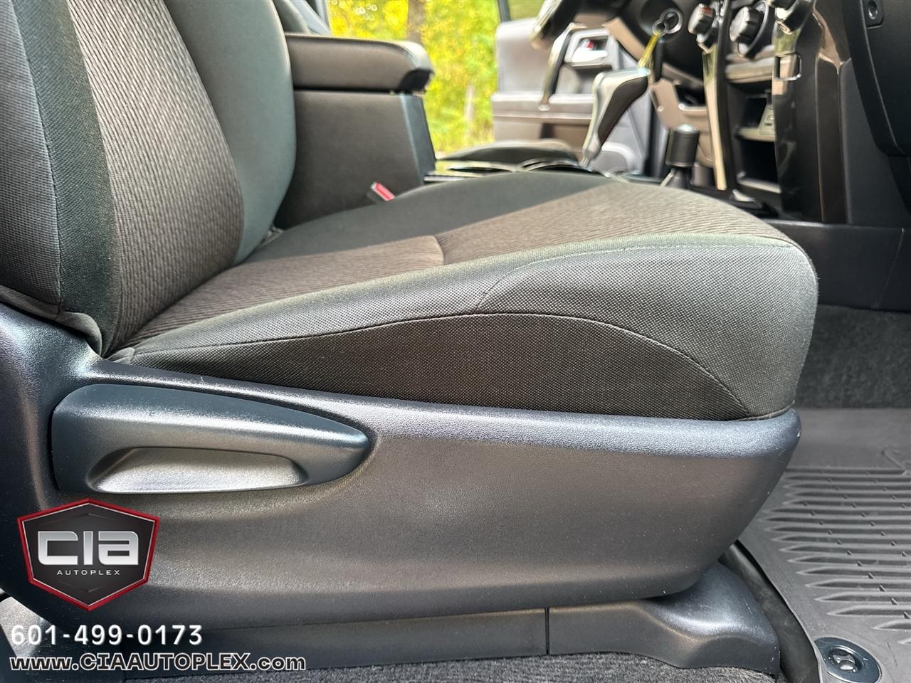 Toyota 4Runner TRD Off Road 4WD (Natl) 2021