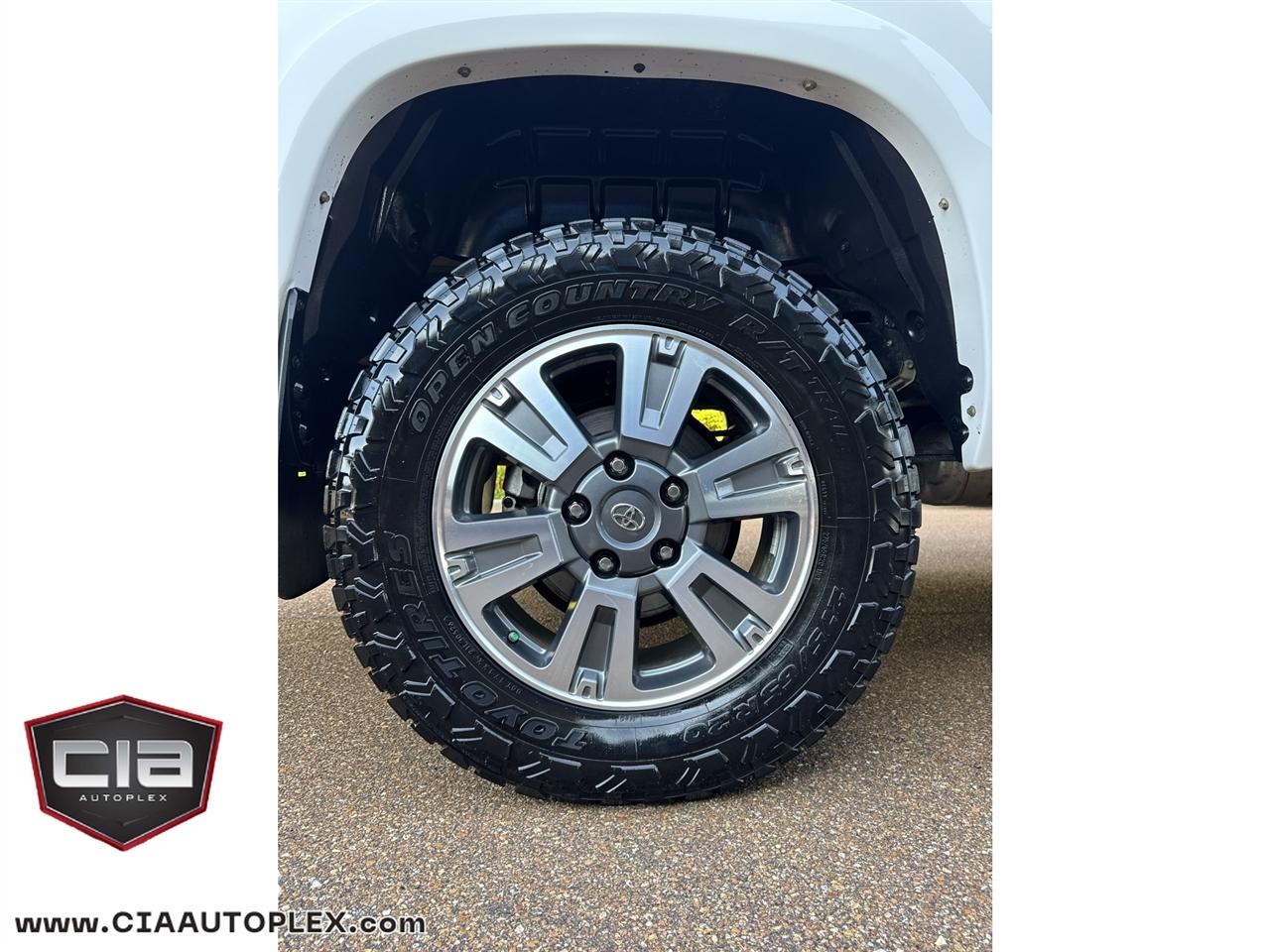 Toyota Tundra 4WD 1794 Edition CrewMax 5.5' Bed 5.7L (Natl) 2020