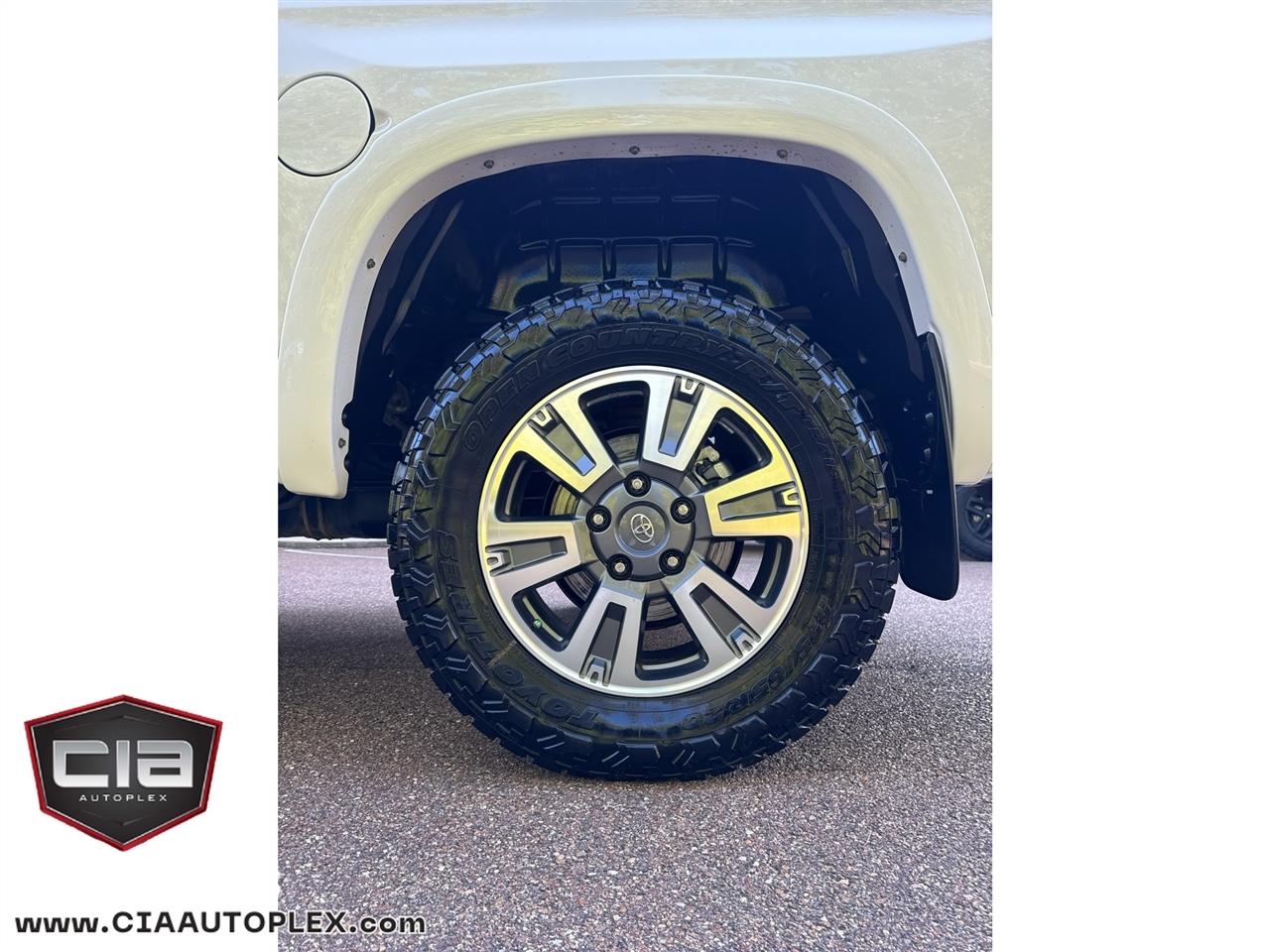 Toyota Tundra 4WD 1794 Edition CrewMax 5.5' Bed 5.7L (Natl) 2020