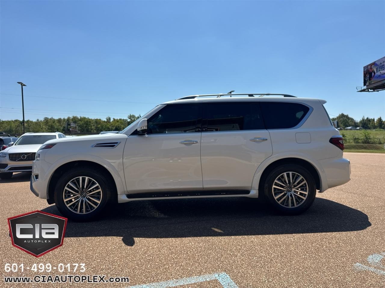 Nissan Armada 4x2 SL 2023