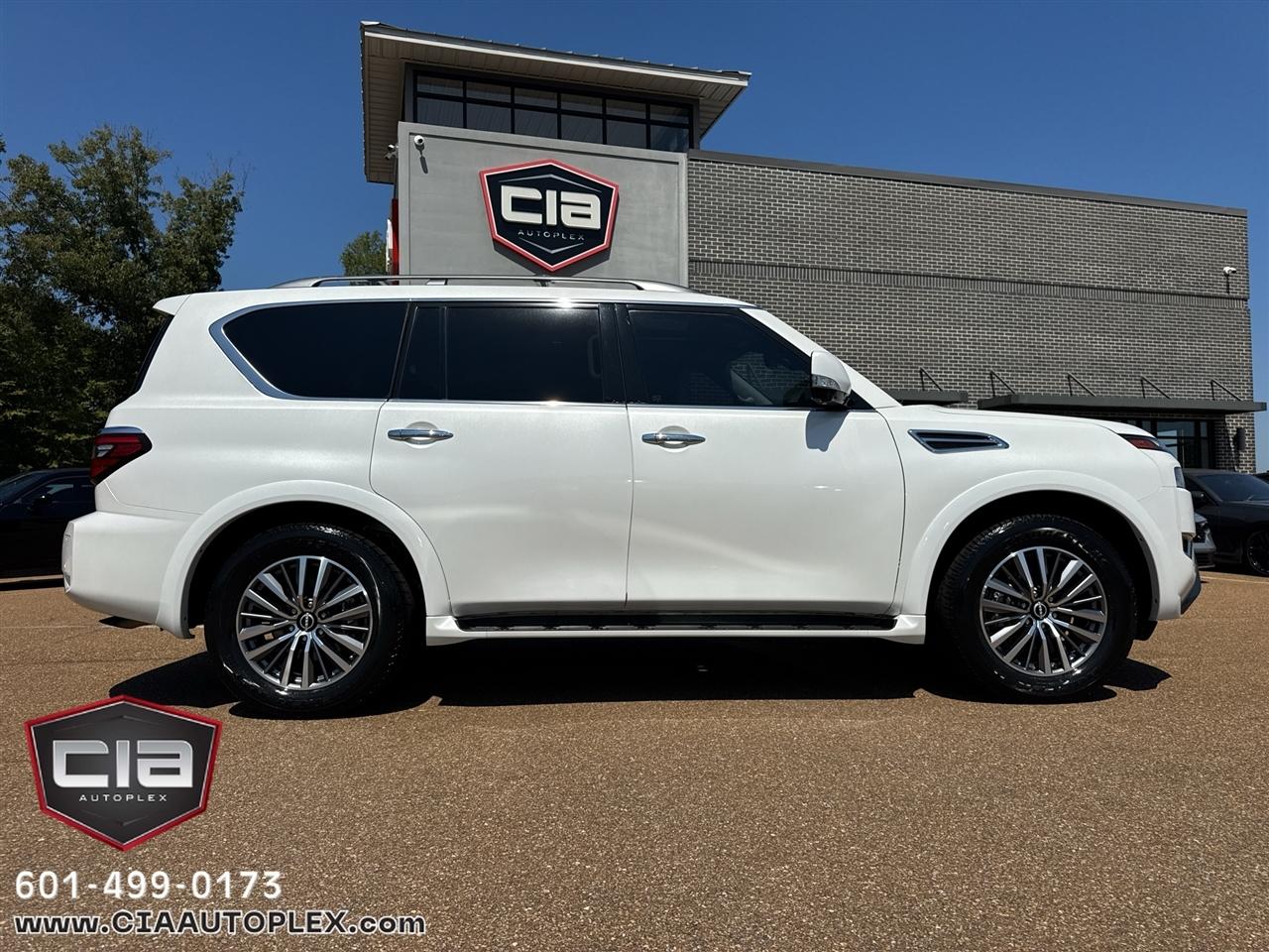 Nissan Armada 4x2 SL 2023