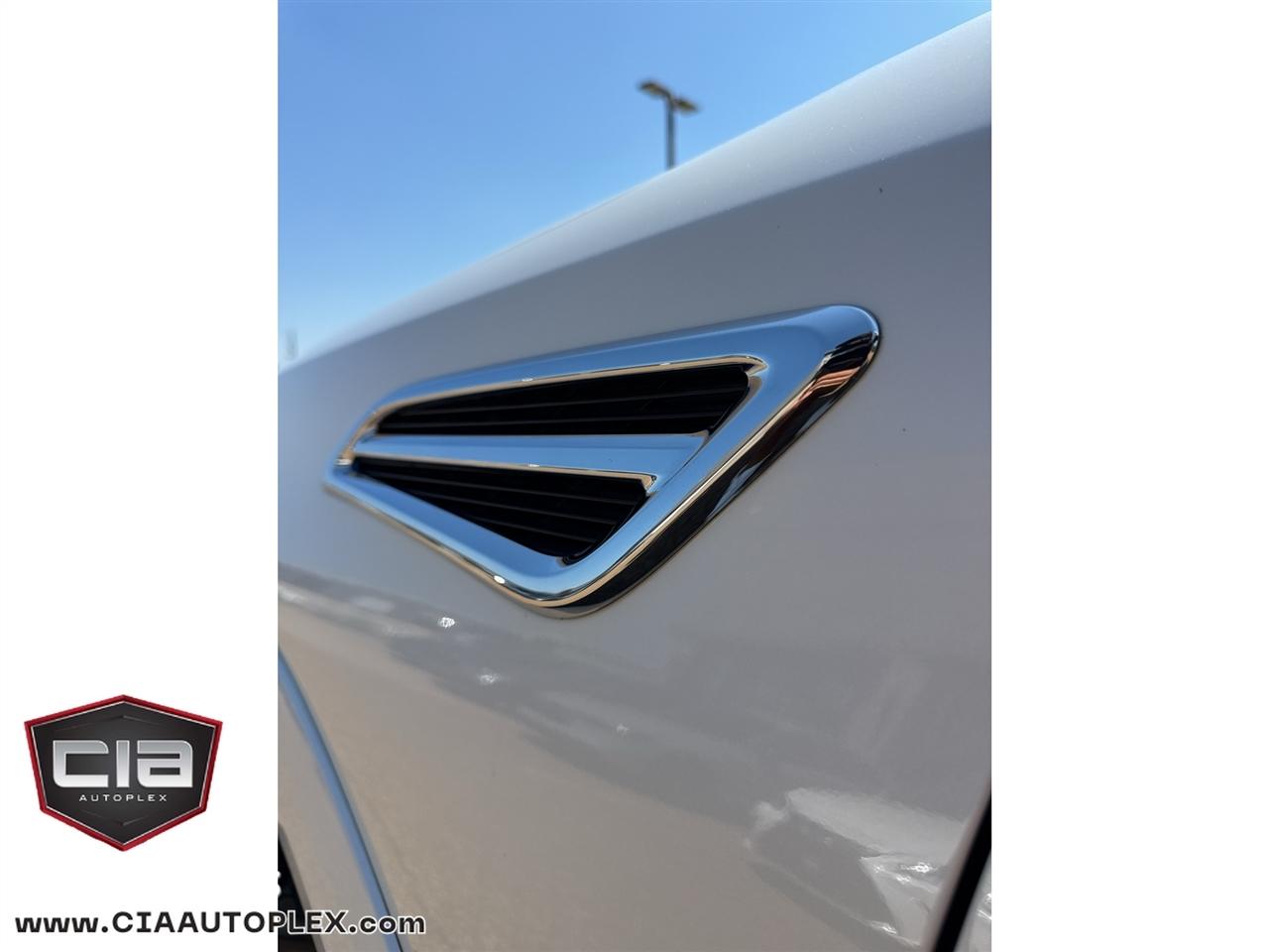 Nissan Armada 4x2 SL 2023