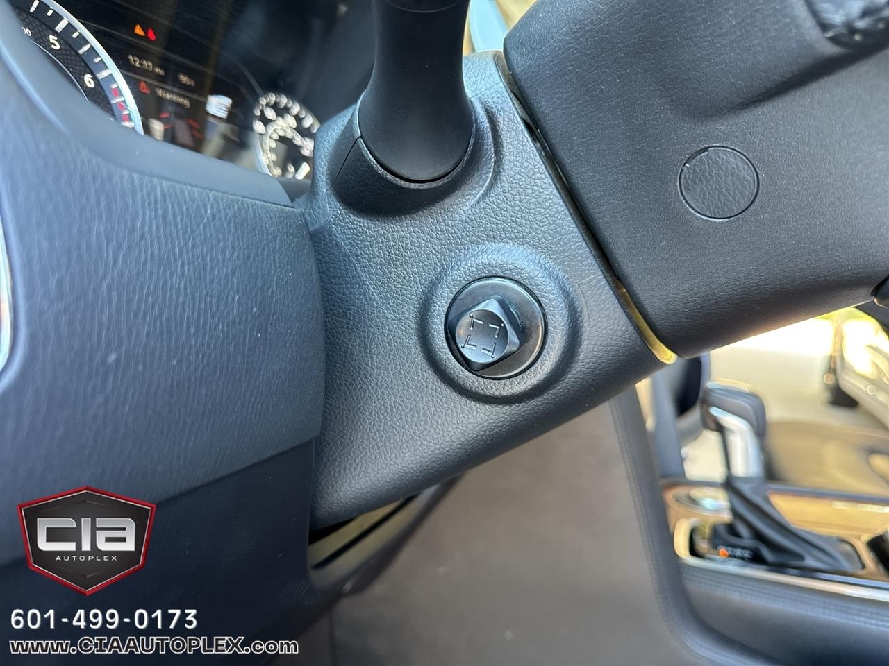 Nissan Armada 4x2 SL 2023