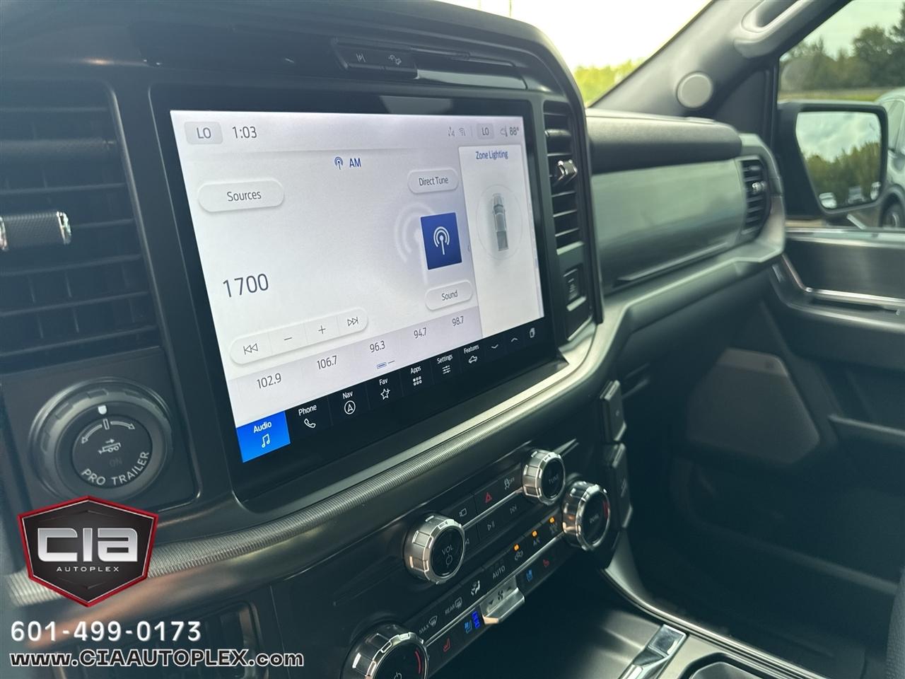 Ford F-150 Lariat 4WD SuperCrew 5.5' Box 2025
