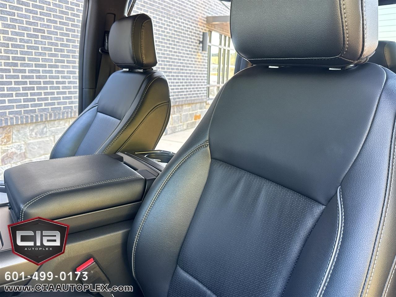 Ford F-150 Lariat 4WD SuperCrew 5.5' Box 2025