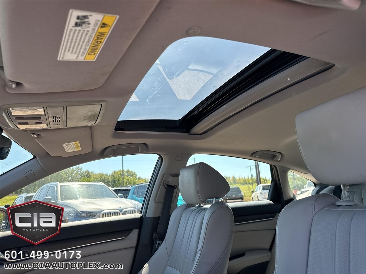Honda Accord photo 6
