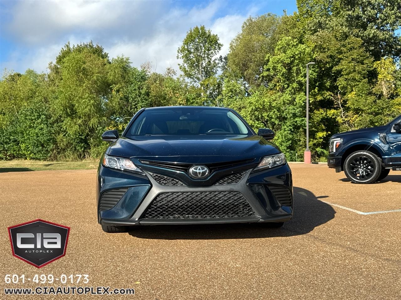 Toyota Camry SE Auto (Natl) 2020