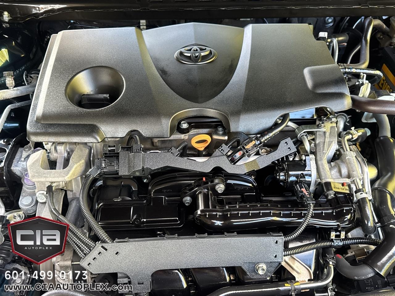 Toyota Camry SE Auto (Natl) 2020