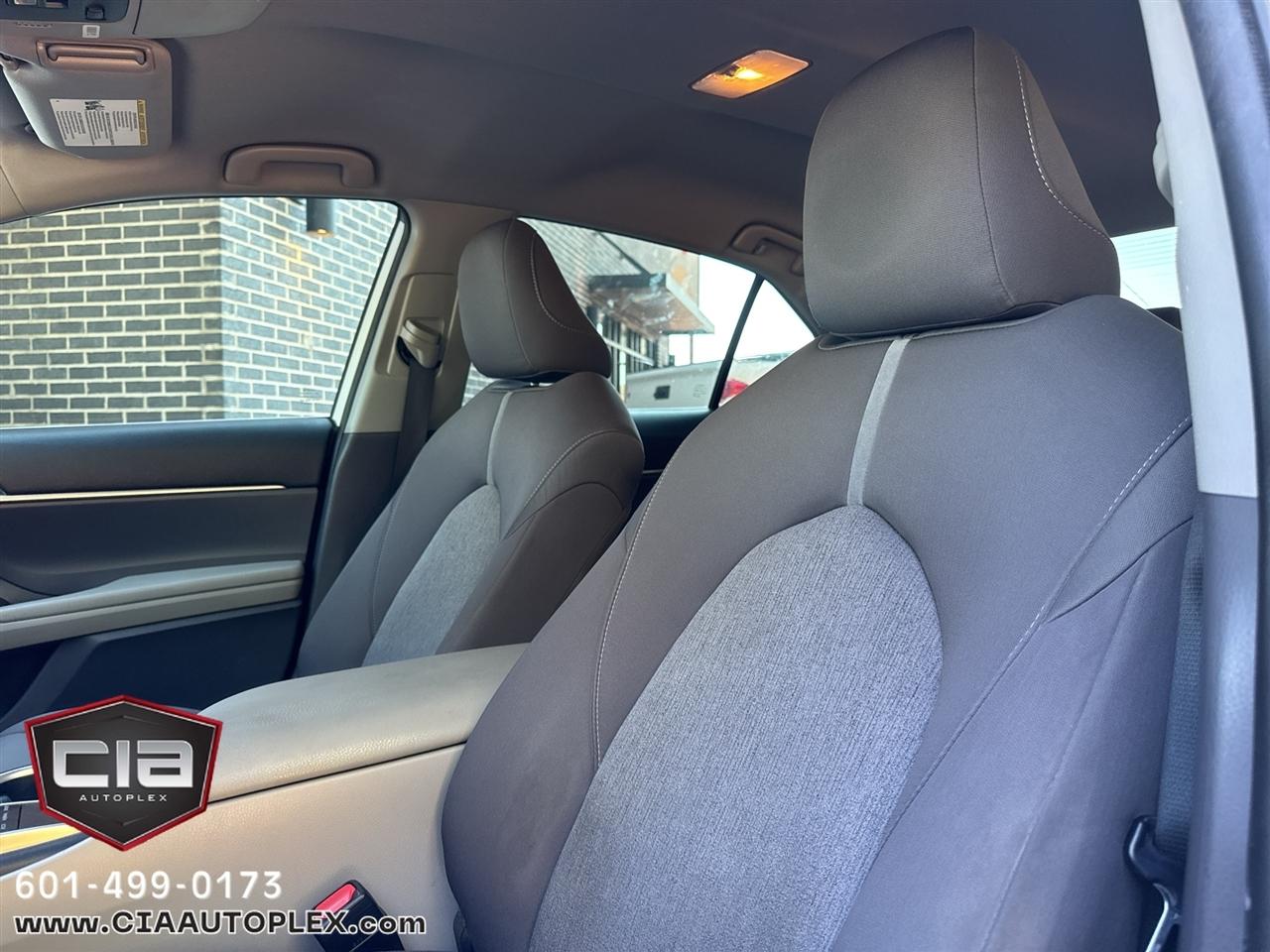 Toyota Camry photo 5
