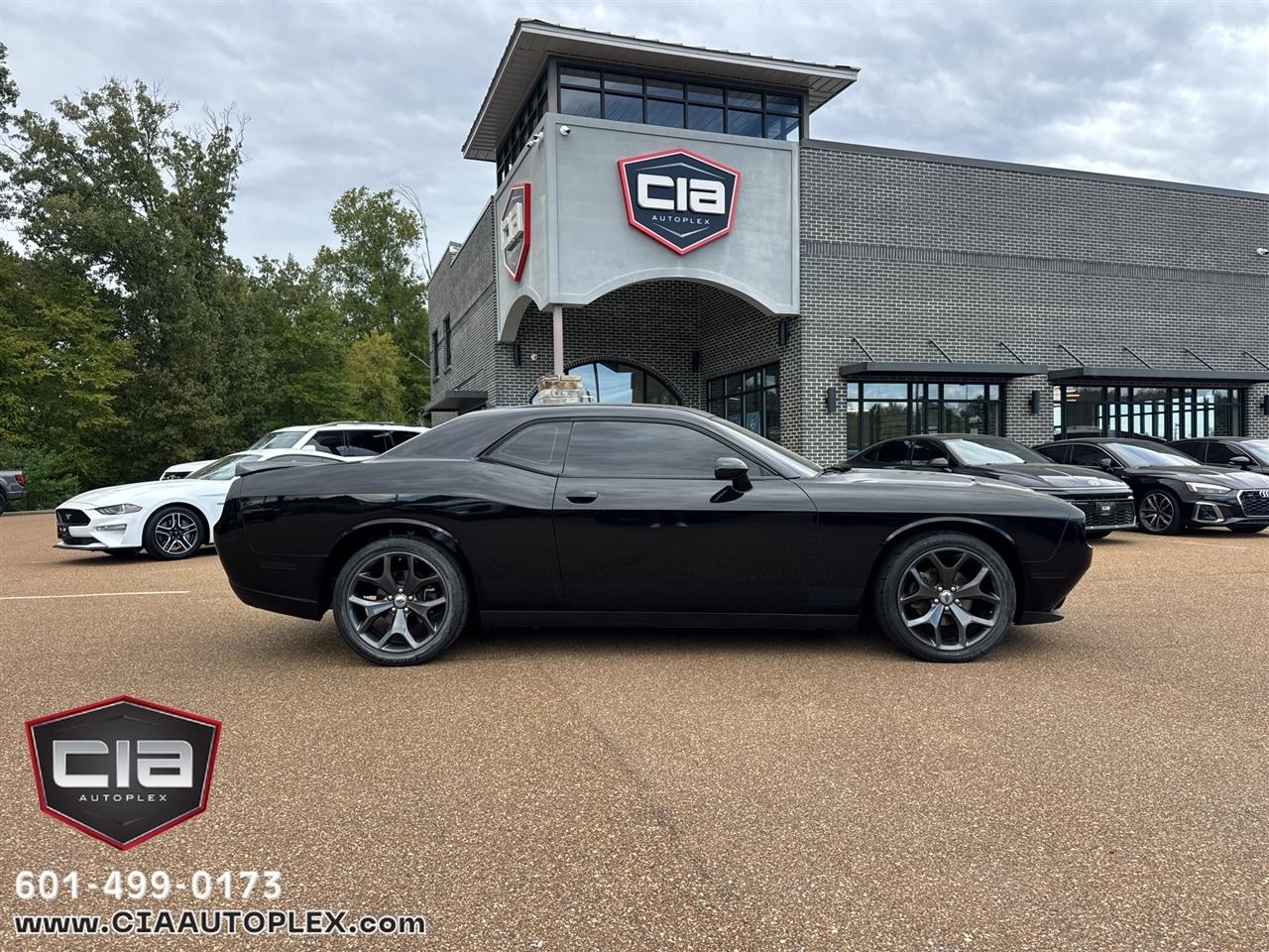 2017 Dodge Challenger SXT Coupe