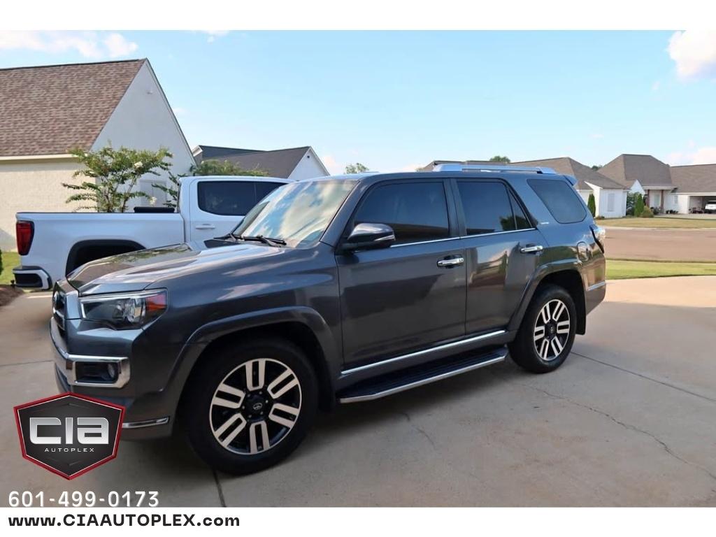 Toyota 4Runner SR5 Premium 2WD (Natl) 2020