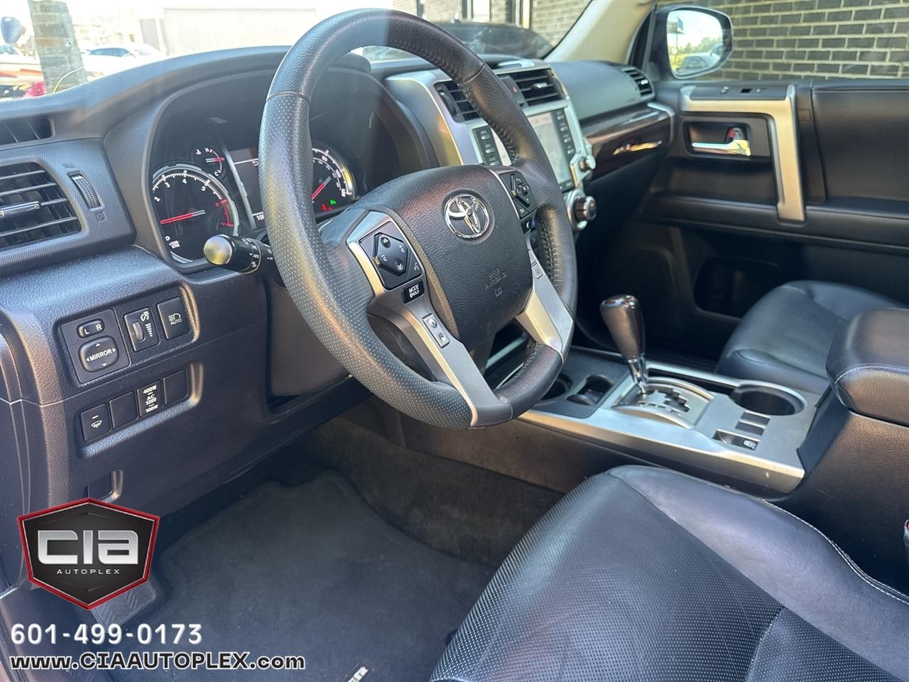 Toyota 4Runner SR5 Premium 2WD (Natl) 2020