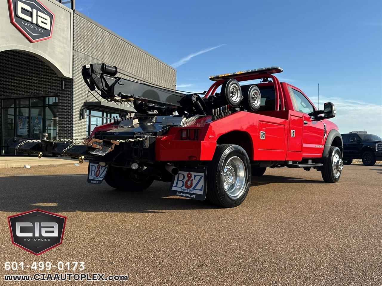 Ford Super Duty F-600 DRW XLT 2WD Reg Cab 145" WB 60" CA 2022