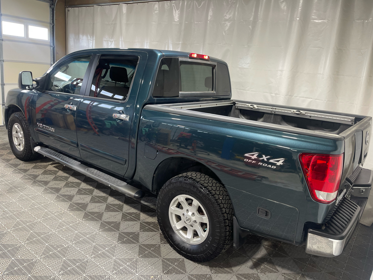 Nissan Titan LE Crew Cab 4WD 2006 Nissan Titan LE Crew Cab 4WD 2006
