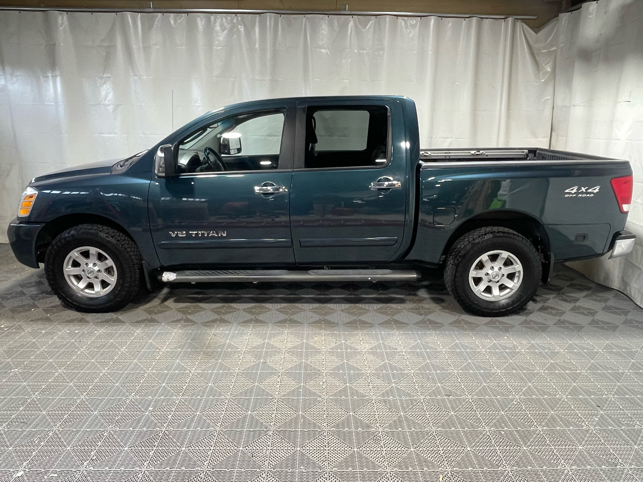 Nissan Titan LE Crew Cab 4WD 2006 Nissan Titan LE Crew Cab 4WD 2006