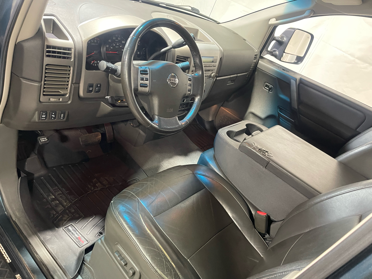 Nissan Titan LE Crew Cab 4WD 2006 Nissan Titan LE Crew Cab 4WD 2006