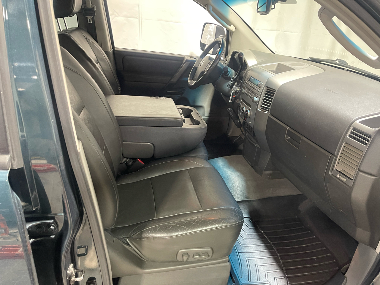 Nissan Titan LE Crew Cab 4WD 2006 Nissan Titan LE Crew Cab 4WD 2006