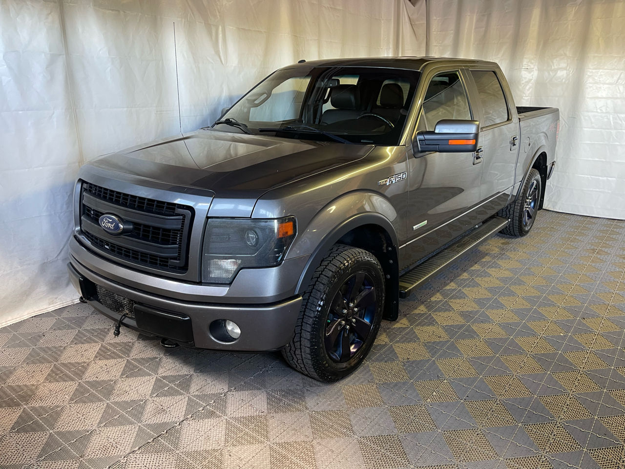 2013 Ford F-150 4WD SuperCrew 145" FX4