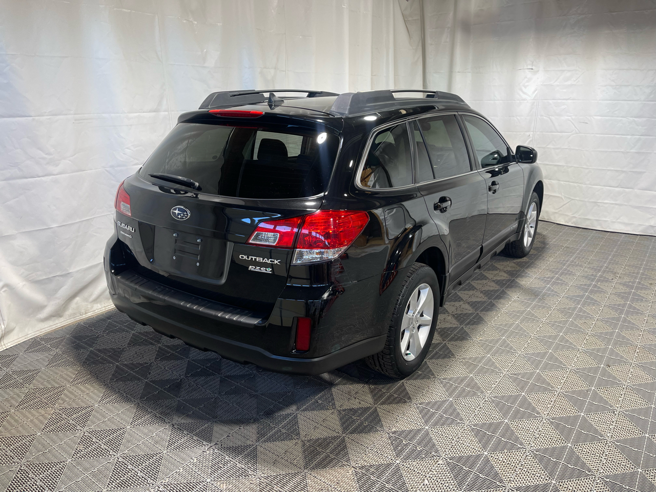 2014 Subaru Outback 2.5i Premium photo 4