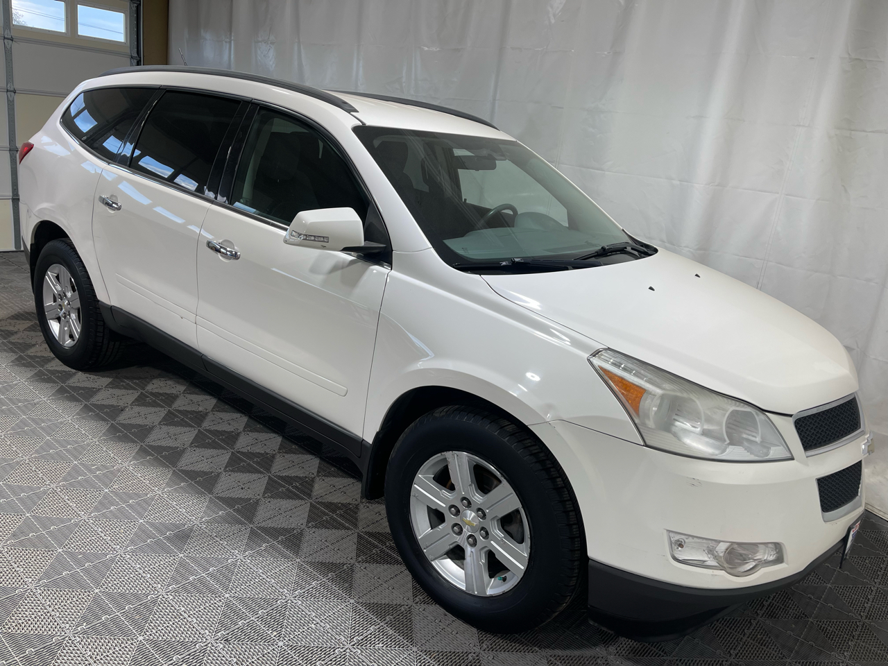 2011 Chevrolet Traverse 1LT photo 8