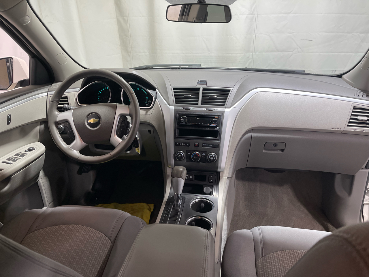 2011 Chevrolet Traverse 1LT photo 14