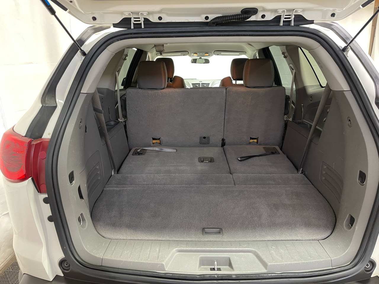 2011 Chevrolet Traverse 1LT photo 16