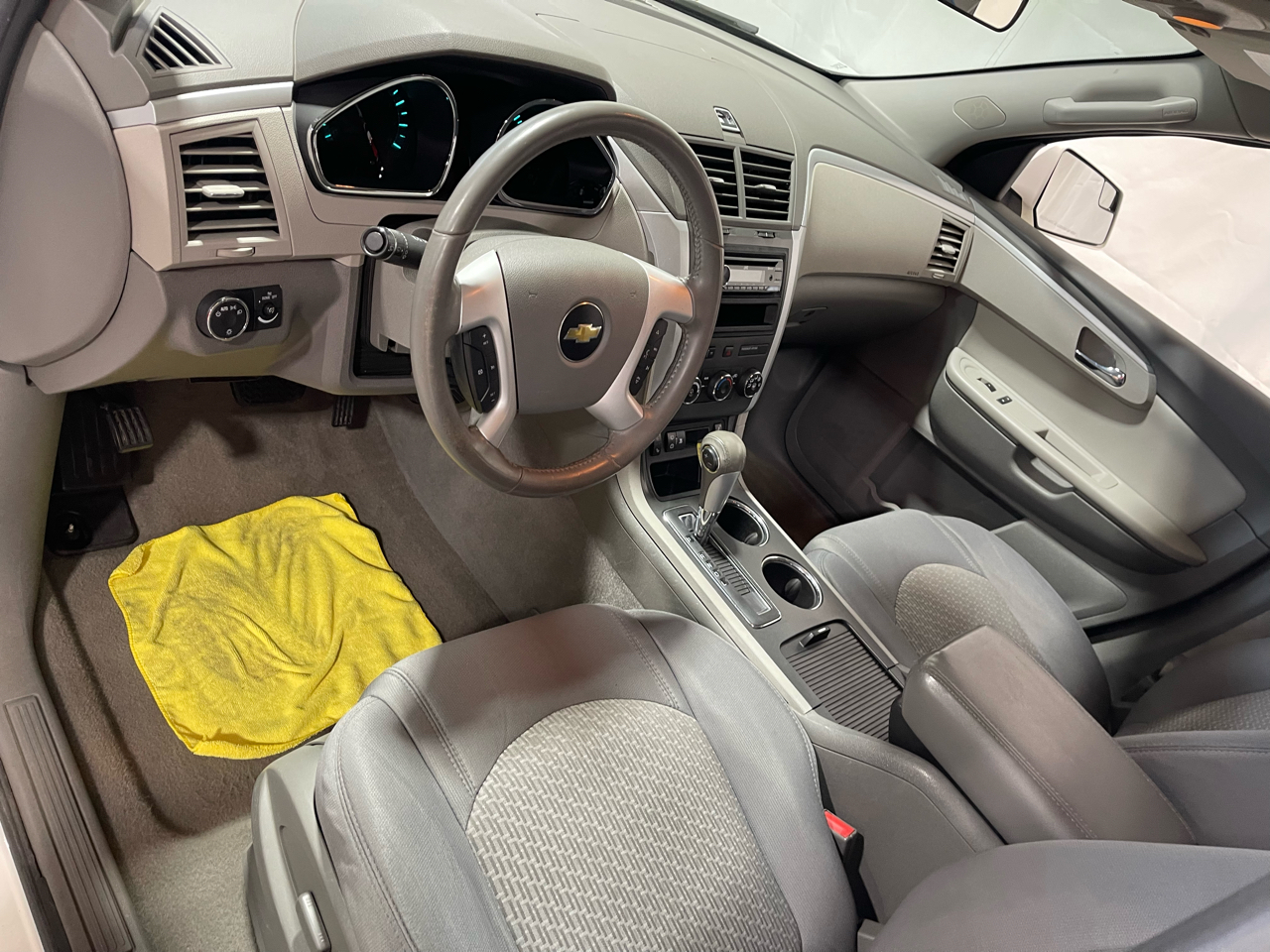 2011 Chevrolet Traverse 1LT photo 21