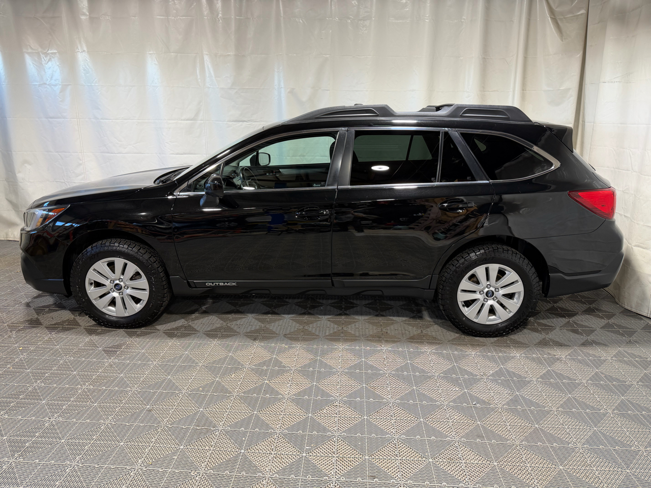 Subaru Outback 2.5i Premium 2018 Subaru Outback 2.5i Premium 2018