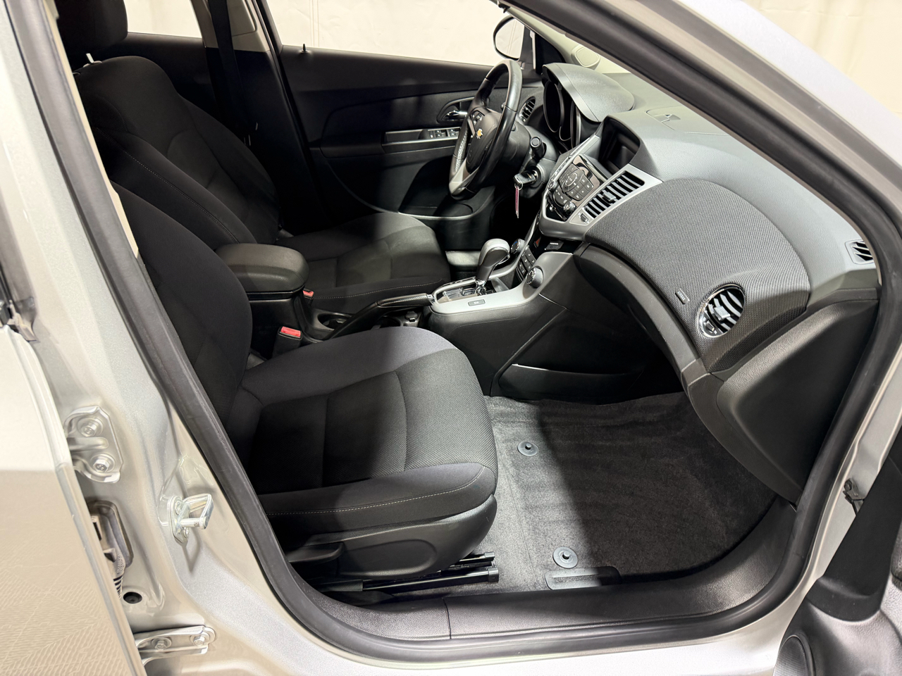 Chevrolet Cruze 4dr Sdn LT w/1LT 2012 Chevrolet Cruze 4dr Sdn LT w/1LT 2012